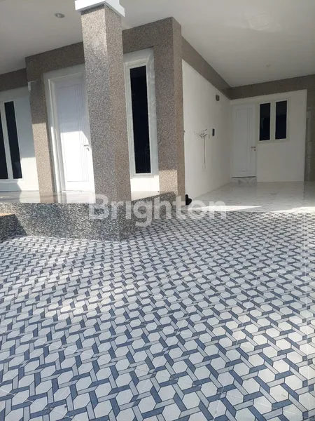 image RUMAH MEWAH 2 LANTAI RENOVASI BARU DI PUNCAK DIENG MALANG – LOKASI STRATEGIS DEKAT KAMPUS & FASILITAS UMUM  (7)