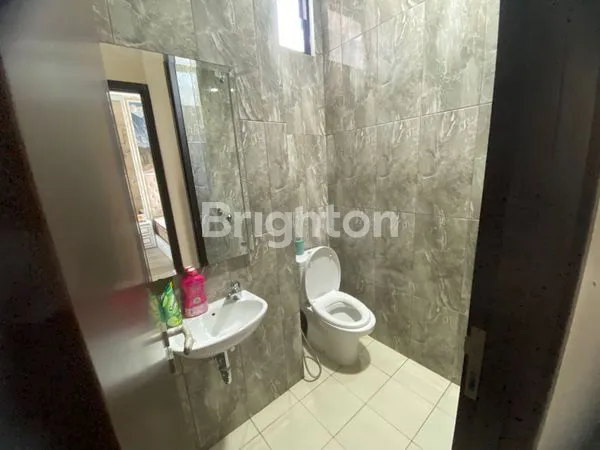 image RUMAH MEWAH 2 LANTAI FULL FURNISHED DI LAVON SWAN CITY - CLUSTER GRACIA (8)