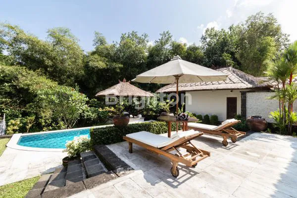 image VILLA MEWAH 3+1 BR DI CANGGU, 1115M2, DEKAT PANTAI ECHO BEACH (6)