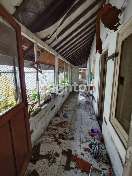 image HOOK RUMAH TUA HITUNG TANAH JALAN RAYA UTAMA KARTASURA (5)