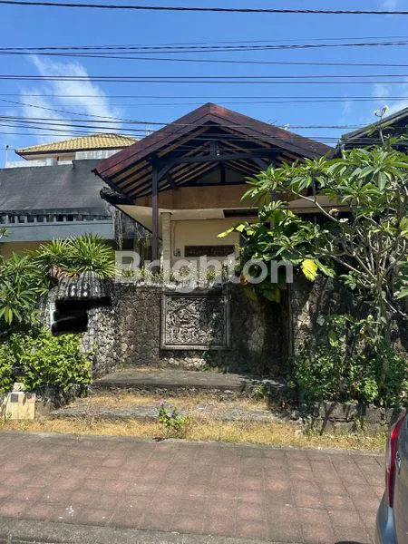 image RUMAH MEWAH 2 LANTAI DI PERMATA NUSA DUA, 4KT, SHM (2)