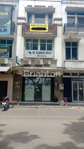 RUKO 3 LANTAI DI AREA RUKO TOL BSD