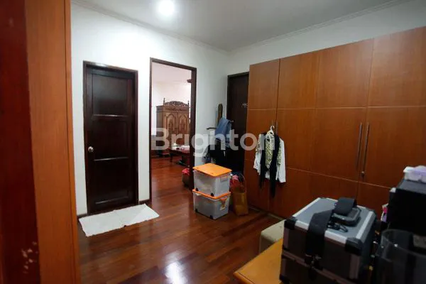 image RUMAH MEWAH 2 LANTAI VIEW BALI DI PESONA BALI CIPUTAT (4)