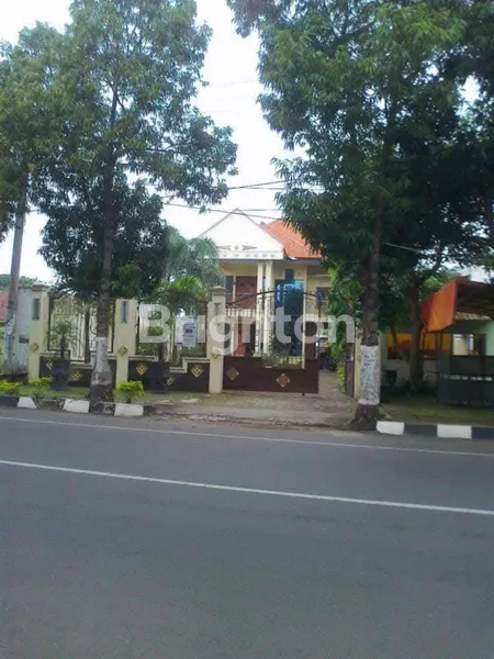 image RUMAH MEWAH SURODINAWAN PUSAT KOTA MOJOKERTO (1)