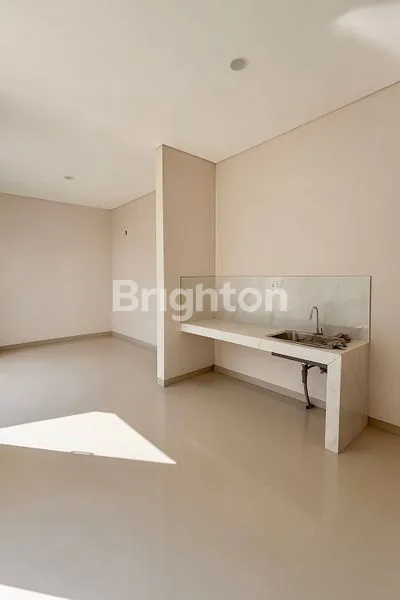 image RUMAH MEWAH 3 LANTAI DI TELAGABODAS DEKAT SIMPANG LIMA & AKPOL (7)