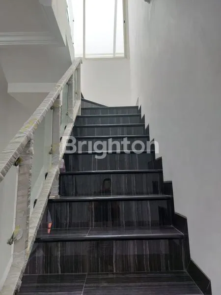 image RUMAH MEWAH MURAH SIAP HUNI  SELANGKAH DARI RAYA MULYOSARI (5)