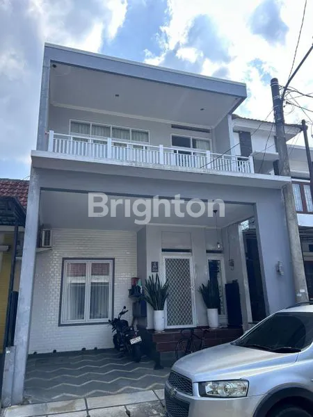 image RUMAH CLUSTER 2,5 LANTAI DI PURI BETA LARANGAN TANGERANG – RENOVASI TOTAL, SIAP HUNI (1)