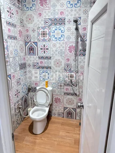 image RUMAH CLUSTER 2,5 LANTAI DI PURI BETA LARANGAN TANGERANG – RENOVASI TOTAL, SIAP HUNI (8)