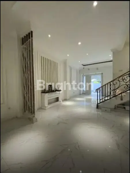 image RUMAH MEWAH 2 LT DI KAVLING HANKAM. (4)