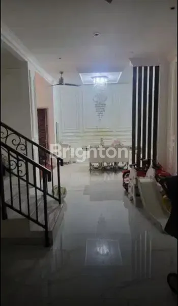 image RUMAH MEWAH 2 LT DI KAVLING HANKAM. (6)