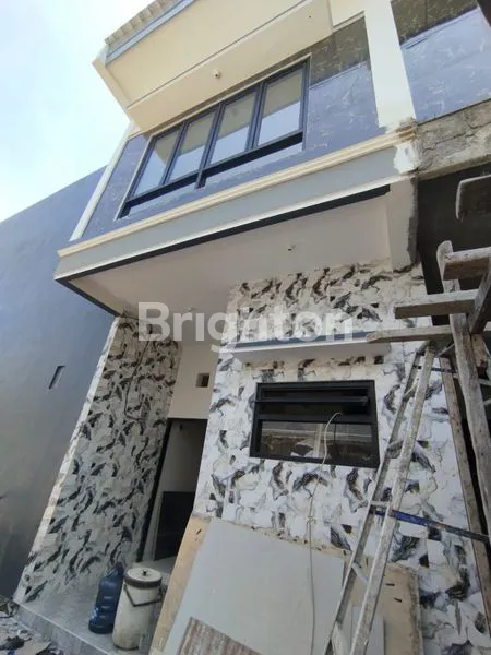 image RUMAH BARU 2 LANTAI STRATEGIS DI LEBAK ARUM - DEKAT MERR & PAKUWON (1)