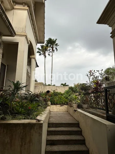 image RUMAH TINGGAL 3(TIGA) LANTAI (4)