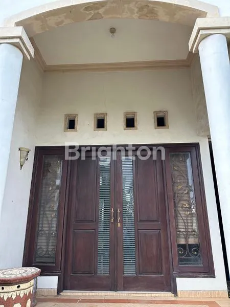 image RUMAH TINGGAL 3(TIGA) LANTAI (2)