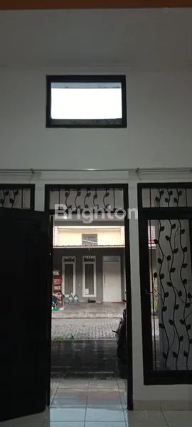 image RUMAH CANTIK STRATEGIS AREA BINTARO TANGERANG (4)