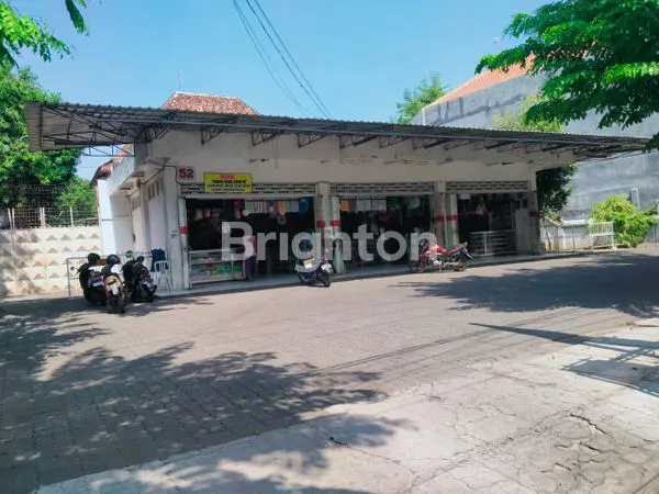 RUMAH DAN TOKO PROBOLINGGO DI PUSAT KERAMAIAN