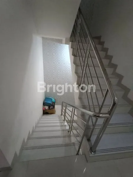 image RUMAH MEWAH, AKSES JALAN LEBAR RAPI, COCOK UNTUK RUMAH TINGGAL, KANTOR, GUDANG. PADEMANGAN. JAKARTA UTARA (5)