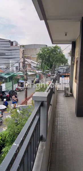 image RUMAH DI TAMBORA RAPI,CLASIC,SANGAT STRATEGIS, BEBAS BANJIR, SUPER AMAN (6)