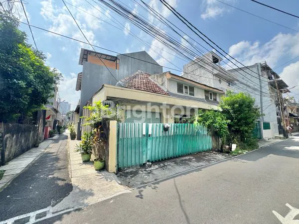 image RUMAH HOEK 2 LANTAI HITUNG TANAH LOKASI DEKAT UNIVERSITAS DAN MAL CENTRAL PARK TANJUNG DUREN (1)