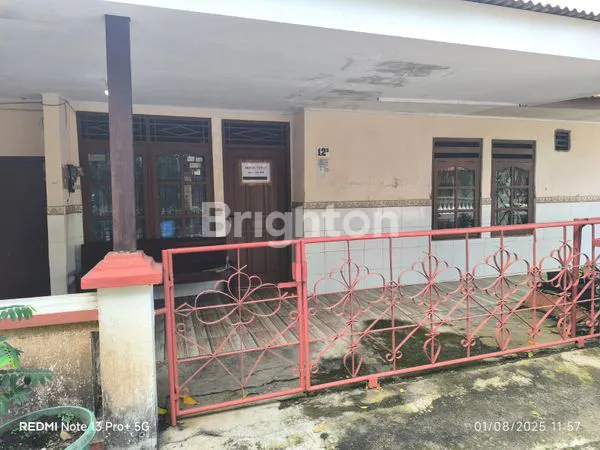 DIJUAL RUMAH DENGAN PAVILIUN