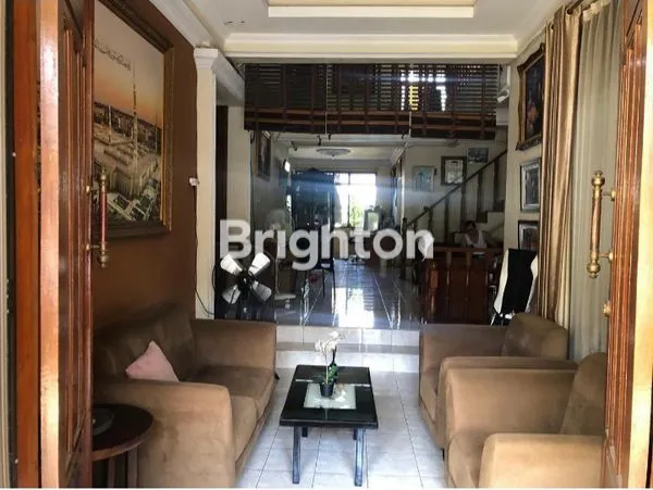 image RUMAH 2 LT DENGAN SENTUHAN CLASSIC MODERN MEWAH PERUM SERUA PERMAI BENDA BARU PAMULANG TANGSEL FULL RENOVASI (3)