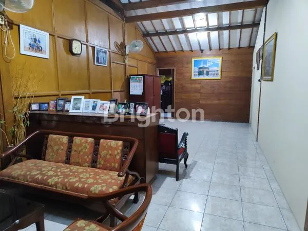 image RUMAH KAYU JATI TUA PEDURUNGAN SEMARANG (3)
