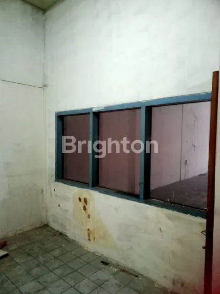 image GUDANG JALAN KENJERAN (4)