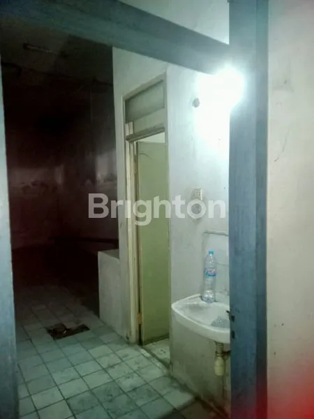 image GUDANG JALAN KENJERAN (5)