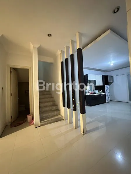 image RUMAH 2 LT HOOK SELANGKAH RAYA MULYOSARI SUTOREJO  (8)