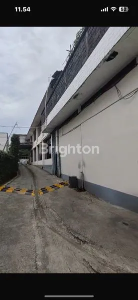 image BANGUNAN PINGGIR JALAN COCOK UNTUK USAHA (3)