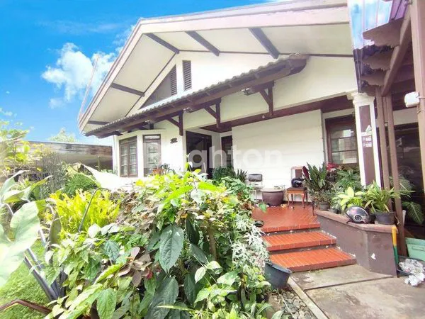 image RUMAH SIAP HUNI DI CLUSTER PREMIUM TENGAH KOTA BANDUNG.ONE GATE SISTEM SANGAT AMAN N NYAMAN. (5)