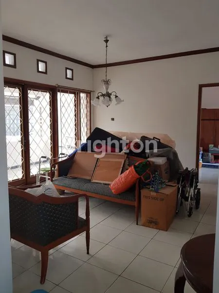 image RUMAH 2LT SIAP HUNI MEDOKAN SELANGKAH MERR RUNGKUT UPN (6)