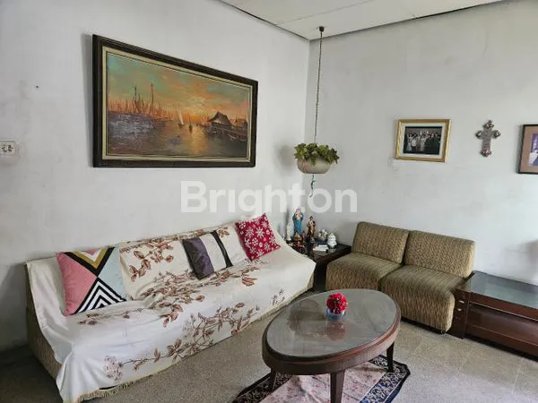 image RUMAH 2 LANTAI TOMANG CITY GARDEN KEBON JERUK JAKARTA BARAT (2)