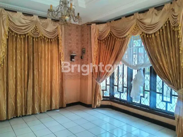 image DIJUAL RUMAH 2 LANTAI 557M² TENGAH KOTA BALIKPAPAN (3)