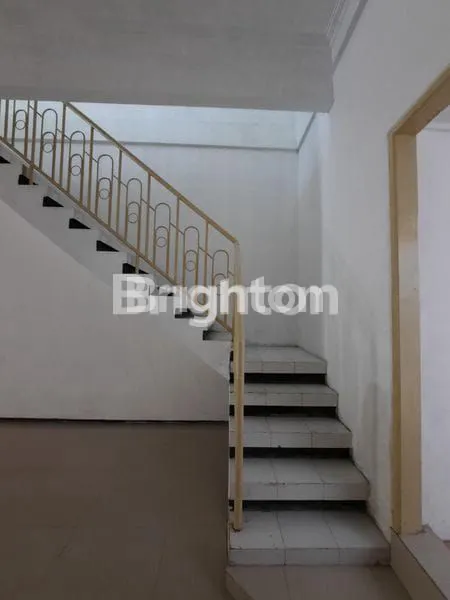 image RUKO 2 LANTAI SIAP PAKAI NOL JALAN RAYA MULYOSARI  (4)