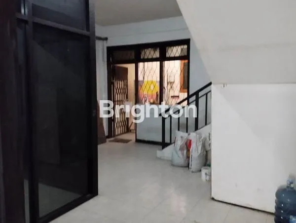 image RUKO 2 LANTAI SIAP PAKAI NOL JALAN RAYA MULYOSARI (5)