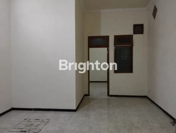 image RUKO 2 LANTAI SIAP PAKAI NOL JALAN RAYA MULYOSARI (7)