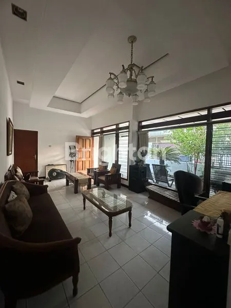 image RUMAH LOKASI STRATEGIS  DEKAT MERR LEBAK ARUM  (4)