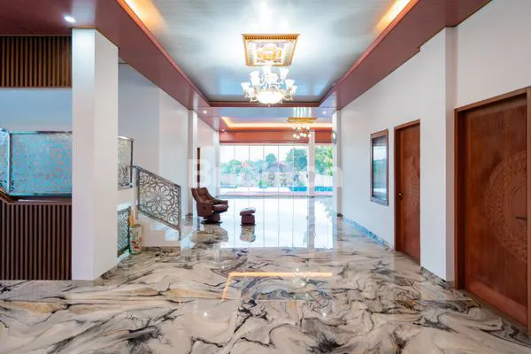 image DIJUAL TANAH & BANGUNAN DENGAN FASILITAS LENGKAP – AREA UNGASAN, BALI  (2)