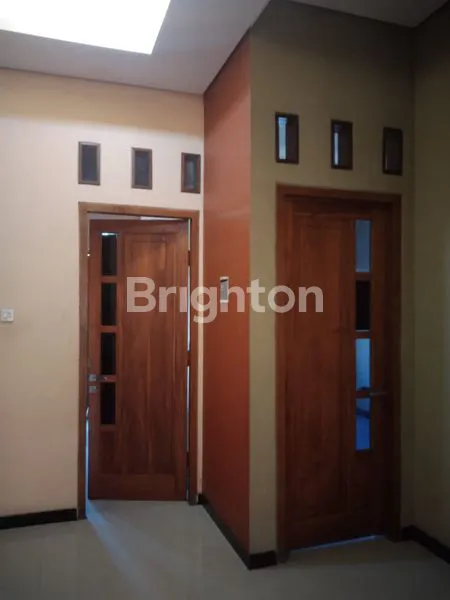 image \UD83C\UDFE1 DIJUAL RUMAH MEWAH 2 LANTAI – PERUM GRIYA PERMATA (8)