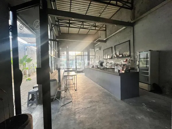 image TANAH DAN BANGUNAN EX CAFE LEGEND KOTA MOJOKERTO TRAFIK RAME BANGET (2)