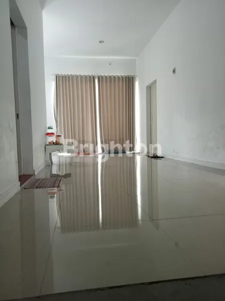 image RUMAH BAGUS 2 LANTAI, MUTIARA REGENCY-SIDOARJO (1)