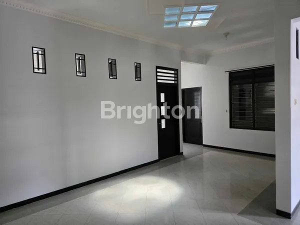 image RUMAH SIAP TINGGAL TENGAH KOTA KEDIRI (4)