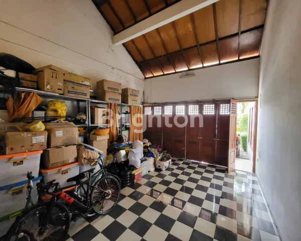 image RUMAH BESAR DAN MEWAH DI KOMPLEKS ELIT SETRA SARI BANDUNG UTARA KOTA BANDUNG. (8)