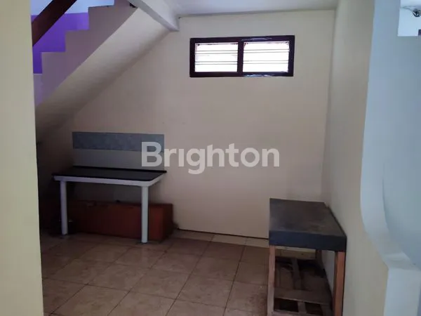 image RUMAH TENGAH KOTA STRATEGIS SOLO (6)