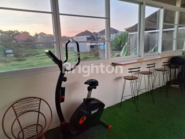 image RUMAH 3 LANTAI FULLY FURNISHED PLUS COMMERCIAL OFFICE DENGAN VIEW INDAH DI DALUNG KUTA UTARA  (2)