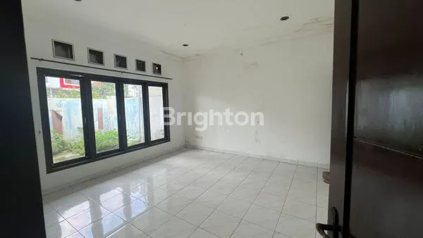 image RUMAH HOOK  ASRI STRATEGIS (4)