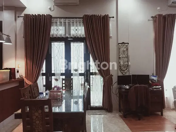 image RUMAH  MEWAH KOMPLEK ELIT PEKANBARU (2)
