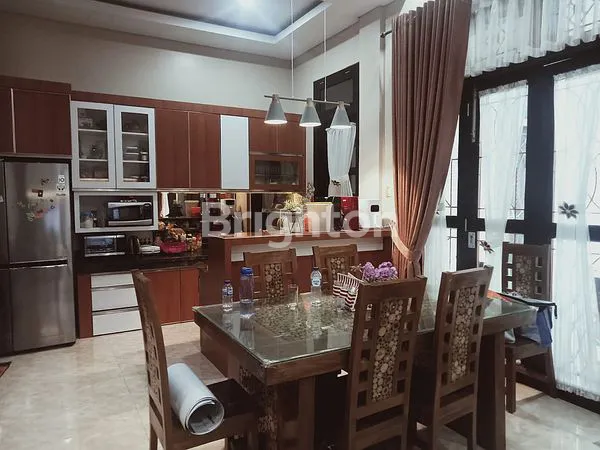 image RUMAH  MEWAH KOMPLEK ELIT PEKANBARU (4)