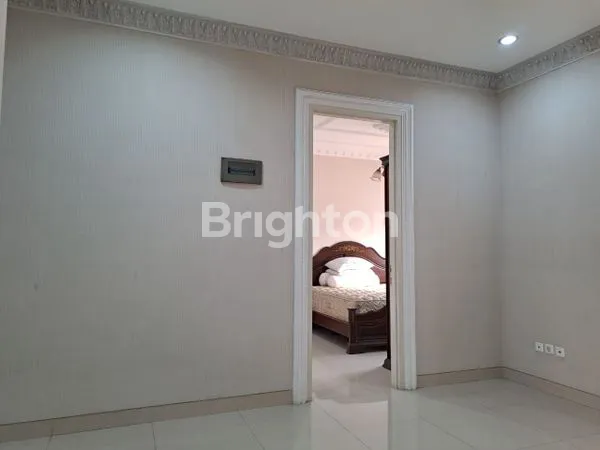 image RUMAH 2 LT CANTIK SIAP HUNI DI PERMATA LIPPO KARAWACI TANGERANG  (8)