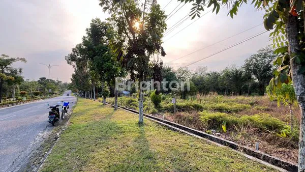 image TANAH TEPI JALAN UTAMA DI BANGKINANG (1)